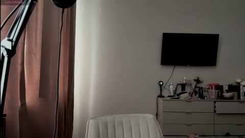 Snapshot of melanie__murr chatting on 06-15-26, 03:42 melanie__murr online show from 06-15-26, 03:42