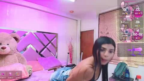 melanie_castillo online show from 10-20-25, 07:47