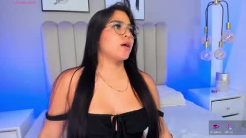 Snapshot of melanie_hillz chatting on 07-05-26, 04:19 Melanie online show from 07-05-26, 04:19