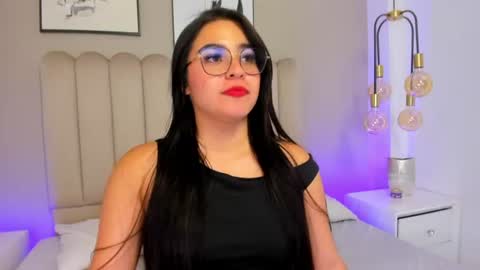 Snapshot of melanie_hillz chatting on 07-19-26, 12:58 Melanie online show from 07-19-26, 12:58