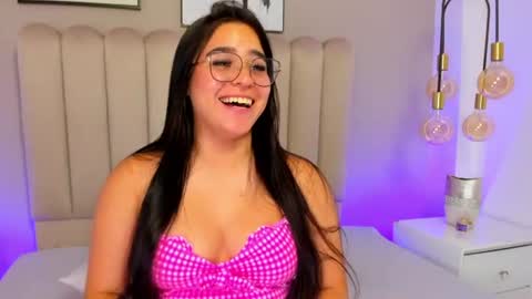 Snapshot of melanie_hillz chatting on 07-23-26, 01:58 Melanie online show from 07-23-26, 01:58