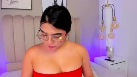 Snapshot of melanie_hillz chatting on 07-28-26, 01:23 Melanie online show from 07-28-26, 01:23