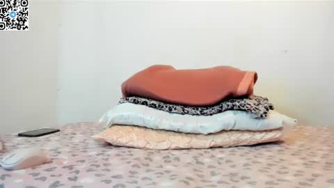 Snapshot of melanie_love17 chatting on 07-21-26, 07:49 Melanie MODEL INDEPENDIENT online show from 07-21-26, 07:49