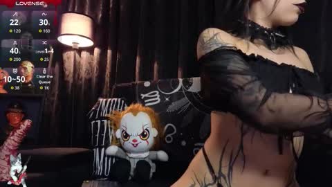 Mel online show from 10-30-25, 03:52