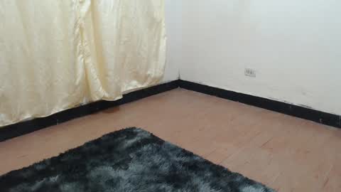 Melanie roux  online show from 02-02-25, 04:11