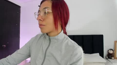 Melanie roux  online show from 06-23-26, 12:47
