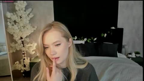 Melanie online show from 12-14-25, 12:27