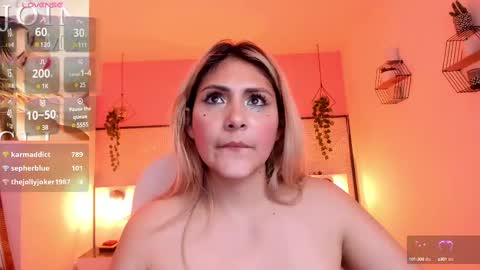 Snapshot of melanie_silver_ chatting on 03-05-25, 10:54 Melanie online show from 03-05-25, 10:54