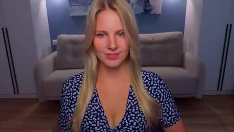 Melanie Bennett online show from 07-11-26, 09:23