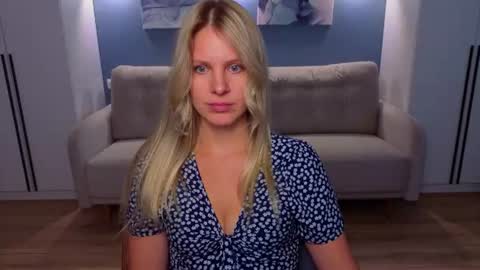 Melanie Bennett online show from 07-14-26, 10:32