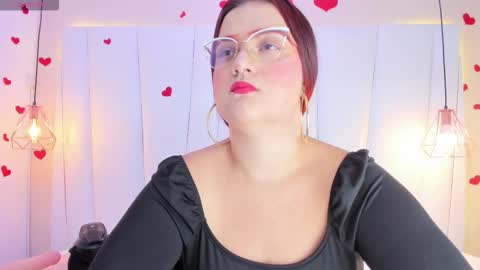 Snapshot of melanieklaus chatting on 10-16-25, 11:33 Melanie online show from 10-16-25, 11:33