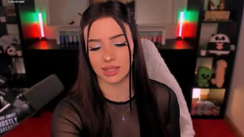 Melanie  online show from 12-01-25, 07:41