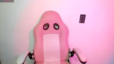Snapshot of melaniie_foxx chatting on 07-24-26, 09:18 melaniie_foxx online show from 07-24-26, 09:18