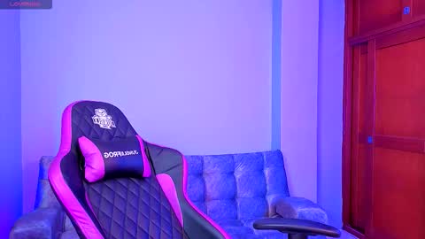 Snapshot of melanimorgan1 chatting on 01-10-26, 04:47 melanimorgan1 online show from 01-10-26, 04:47