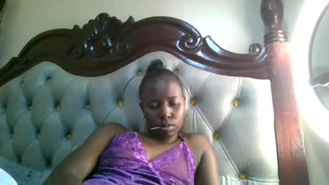 Snapshot of melaninblue chatting on 06-18-26, 06:34 melaninblue online show from 06-18-26, 06:34