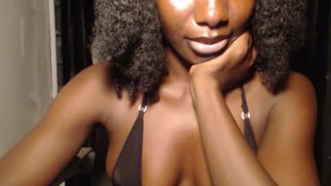 Snapshot of melanine_floral chatting on 02-10-26, 06:45 Praiz online show from 02-10-26, 06:45