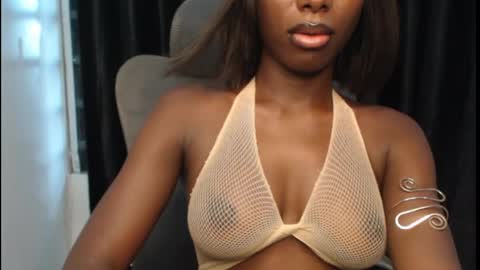 Snapshot of melanine_floral chatting on 04-18-26, 05:17 Praiz online show from 04-18-26, 05:17