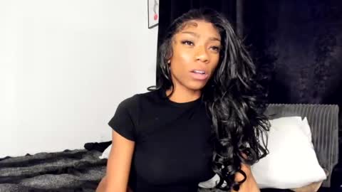 Snapshot of melaninmelanix chatting on 07-14-26, 05:56 melaninmelanix online show from 07-14-26, 05:56
