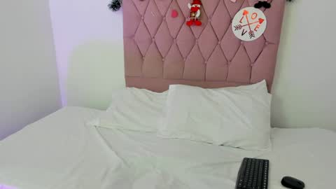 Snapshot of melaniross chatting on 12-09-24, 07:39 Meli online show from 12-09-24, 07:39