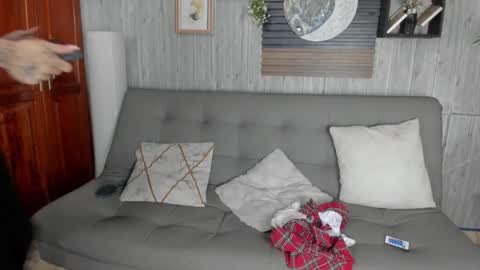 Snapshot of melany_27 chatting on 10-16-25, 02:40 Melany online show from 10-16-25, 02:40