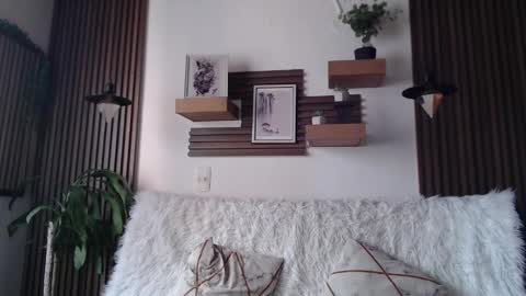 Snapshot of melany_27 chatting on 01-09-26, 01:58 Melany online show from 01-09-26, 01:58