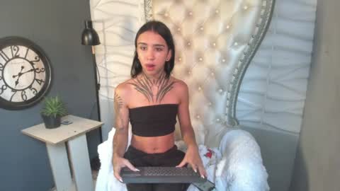Snapshot of melany_27 chatting on 07-24-26, 12:14 Melany online show from 07-24-26, 12:14