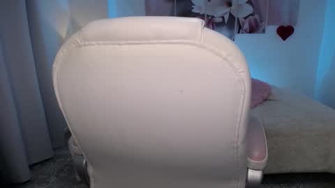 Snapshot of melany_ross_ chatting on 03-05-26, 11:01 melany online show from 03-05-26, 11:01