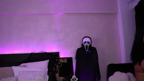 Mellanya online show from 10-18-25, 04:15