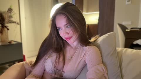 Snapshot of melanybunny chatting on 12-09-24, 04:05 Adel online show from 12-09-24, 04:05