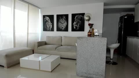 Melany online show from 01-20-25, 09:22