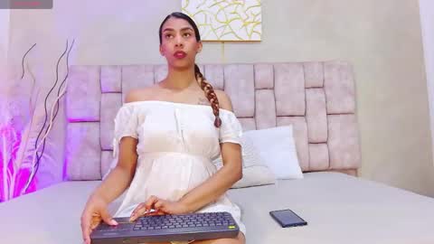 Snapshot of melanystone_ chatting on 04-26-26, 01:42 Melany online show from 04-26-26, 01:42