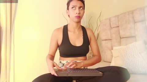 Snapshot of melanystone_ chatting on 04-27-26, 02:59 Melany online show from 04-27-26, 02:59