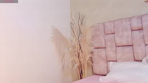 Snapshot of melanystone_ chatting on 05-01-26, 01:05 Melany online show from 05-01-26, 01:05