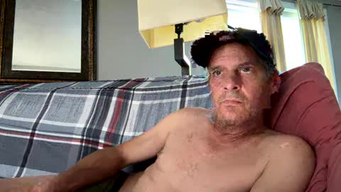 Snapshot of melays1972 chatting on 09-22-25, 08:44 Tan lines online show from 09-22-25, 08:44