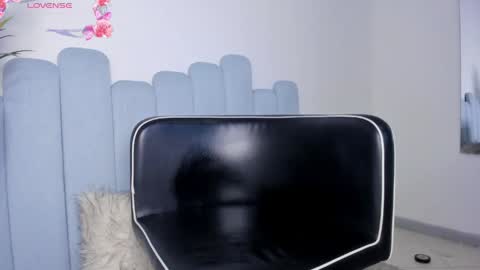 Snapshot of meli_mell chatting on 05-31-26, 06:09 Meli online show from 05-31-26, 06:09