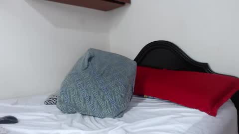 Snapshot of melihotxxx chatting on 03-11-25, 03:02 melihotxxx online show from 03-11-25, 03:02