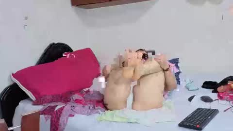 Snapshot of melihotxxx chatting on 09-23-25, 03:15 melihotxxx online show from 09-23-25, 03:15