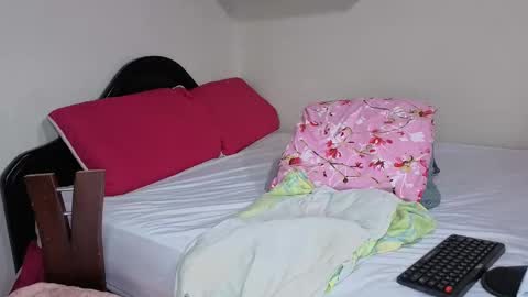 Snapshot of melihotxxx chatting on 09-29-25, 02:44 melihotxxx online show from 09-29-25, 02:44