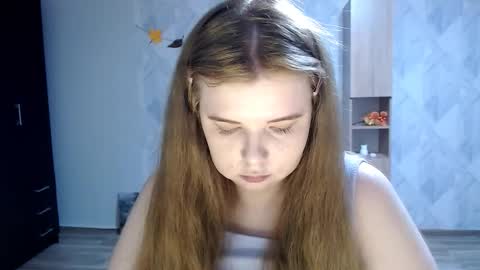 Melina online show from 09-30-25, 05:07