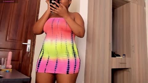 Snapshot of melinda_rosy chatting on 12-29-24, 08:11 rose online show from 12-29-24, 08:11