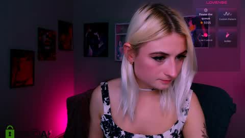 Snapshot of melisa_white1 chatting on 04-30-26, 07:53 Melisa online show from 04-30-26, 07:53