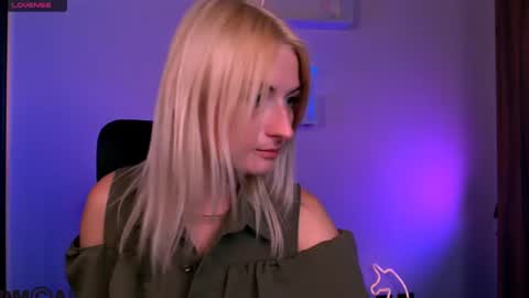 Snapshot of melisa_white1 chatting on 07-19-26, 07:39 Melisa online show from 07-19-26, 07:39