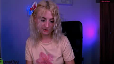 Snapshot of melisa_white1 chatting on 07-24-26, 07:12 Melisa online show from 07-24-26, 07:12