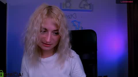 Snapshot of melisa_white1 chatting on 07-26-26, 09:16 Melisa online show from 07-26-26, 09:16