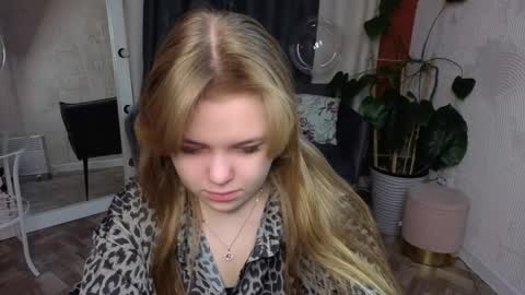 Sophia online show from 02-19-26, 04:41