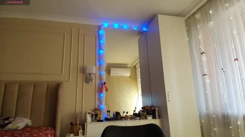 Lisaa online show from 04-23-26, 06:03