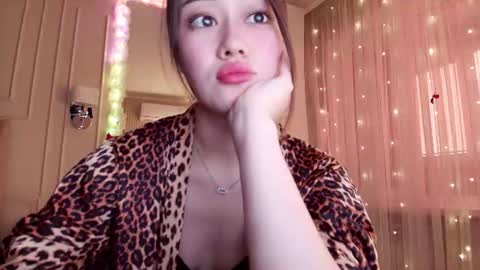 Snapshot of melissa_yamazaki chatting on 07-13-26, 04:15 Lisaa online show from 07-13-26, 04:15