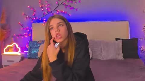 MelissaCrayzy online show from 10-11-25, 04:55