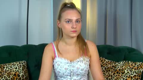 MelissaBerry online show from 11-17-25, 08:09