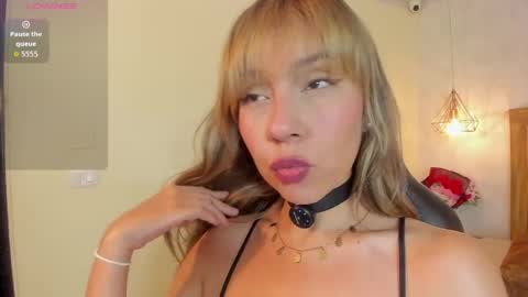 Snapshot of melissarouge chatting on 06-02-26, 08:00 online show from 06-02-26, 08:00